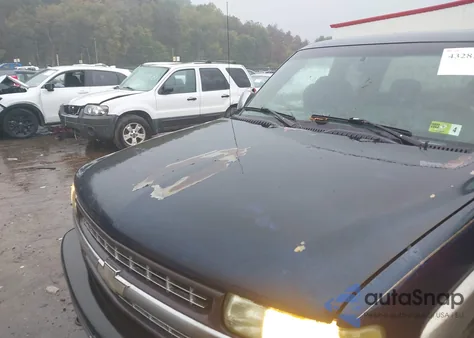 2000 Chevrolet Silverado 1500 Ls from USA, damaged, VIN 1GCEK19V2YE216922